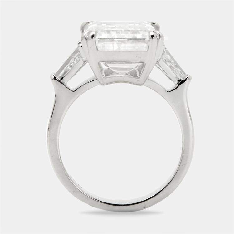 Pre Owned 10.50 cts Emerald Cut and Trapezoid Lab Grown Diamond 18k White Gold Ring Size 52