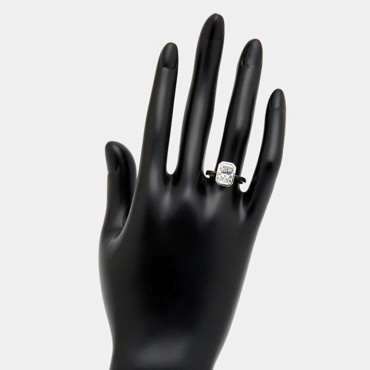 مملوكة مسبقًا 2.80 cts Radiant Cut Lab Grown Diamond 18k White Gold Ring Size 53