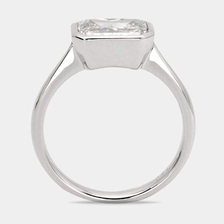 مملوكة مسبقًا 2.00 cts Radiant Cut Lab Grown Diamond 18k White Gold Ring Size 54