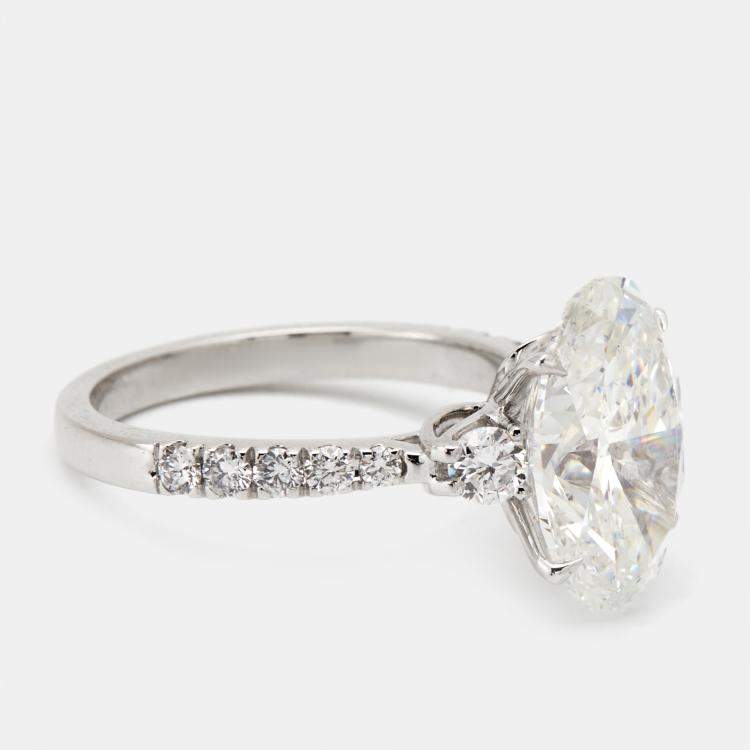 Pre Owned 5.25 cts Oval and Round Lab Grown Diamond 18k White Gold Ring Size 51
