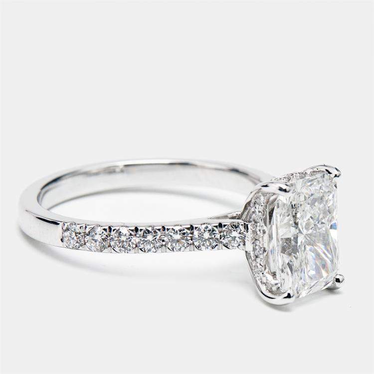 Pre Owned 2.50 cts Radiant Cut and Round Lab Grown Diamond 18k White Gold Ring Size 52