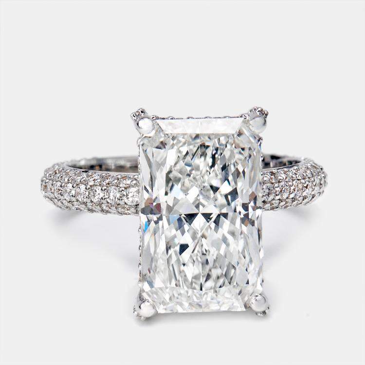 Pre Owned 6.20 cts Radiant and Round Lab Grown Diamond 18k White Gold Ring Size 52