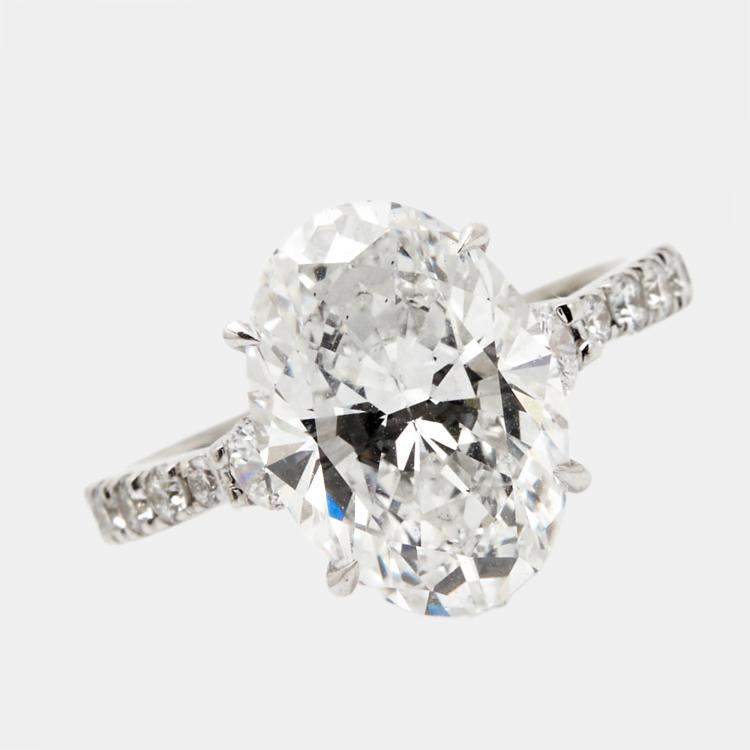 Pre Owned 5.25 cts Oval and Round Lab Grown Diamond 18k White Gold Ring Size 52