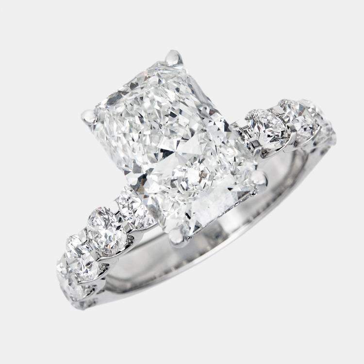 Pre Owned 5.15 cts Radiant Cut and Round Lab Grown Diamond 18k White Gold Ring Size 54