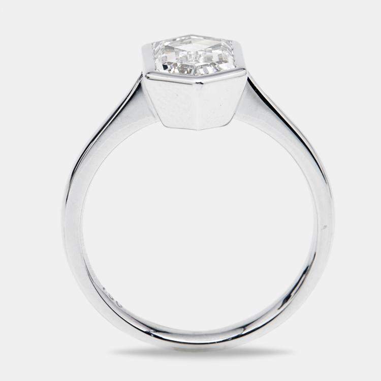 Pre Owned 2.05 cts Hexagon Cut Lab Grown Diamond 18k White Gold Ring Size 53