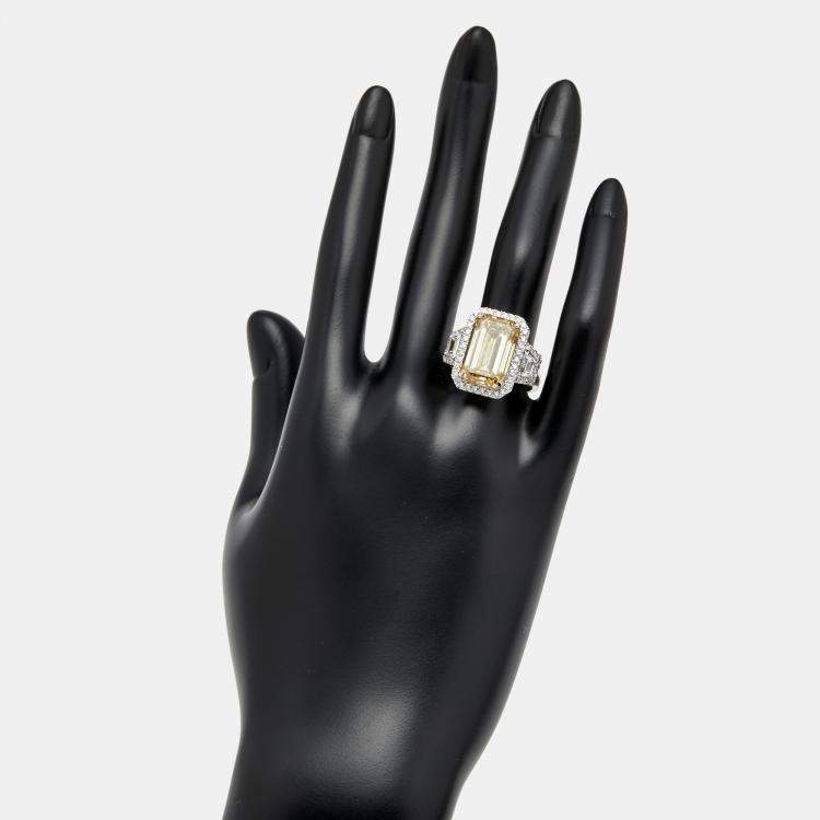 Pre Owned 11.6 cts Yellow Emerald Cut and Round Lab Grown Diamond 18k White Gold Ring Size 51