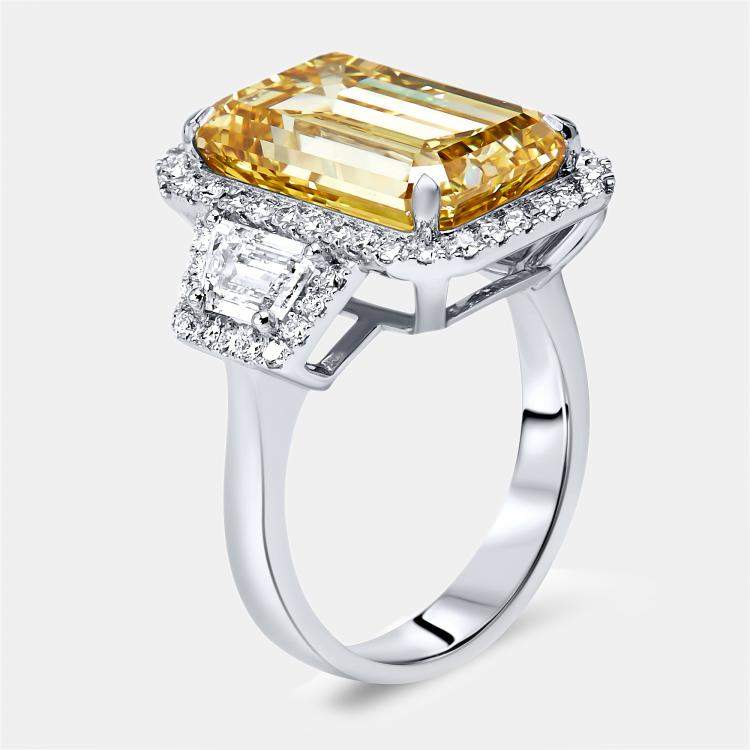 Pre Owned 11.6 cts Yellow Emerald Cut and Round Lab Grown Diamond 18k White Gold Ring Size 51