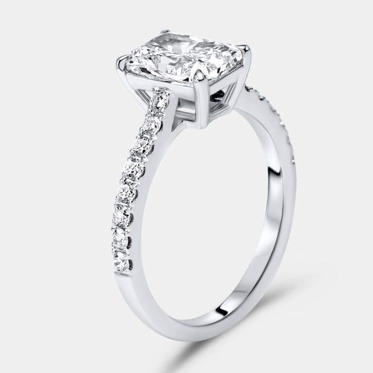 Pre Owned 1.9 cts Radiant and Round Lab Grown Diamond 18k White Gold Ring Size 52