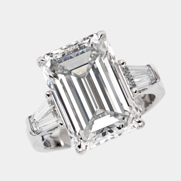 Pre Owned 10.00 cts Emerald Cut and Trapezoid Lab Grown Diamond 18k White Gold Ring Size 52