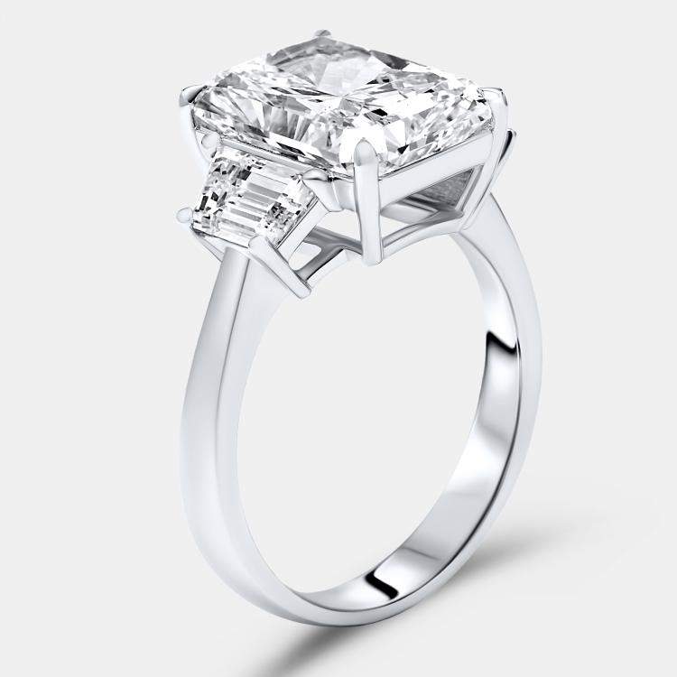 Pre Owned 6.00 cts Radiant and Trapezoid Lab Grown Diamonds 18k White Gold Ring Size 51
