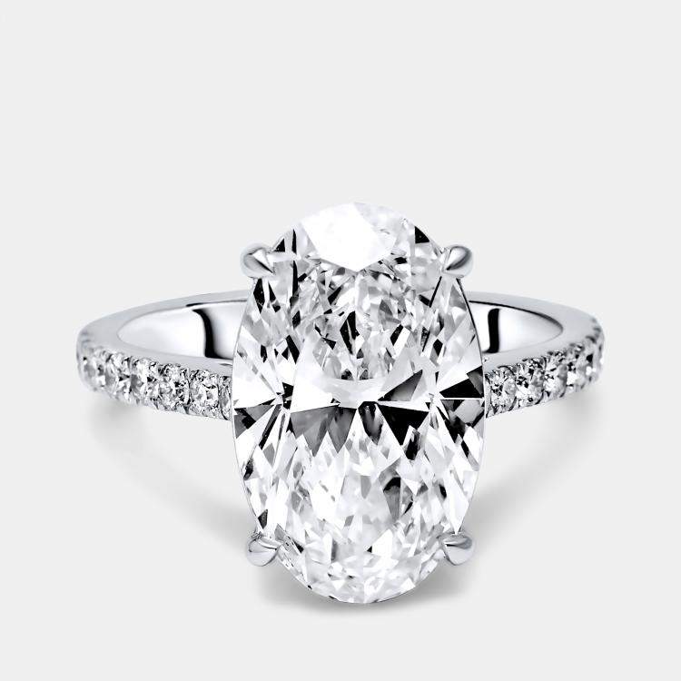 مملوكة مسبقًا 8.40 cts Oval Brilliant and Round Lab Grown Diamonds 18k White Gold Ring Size 52