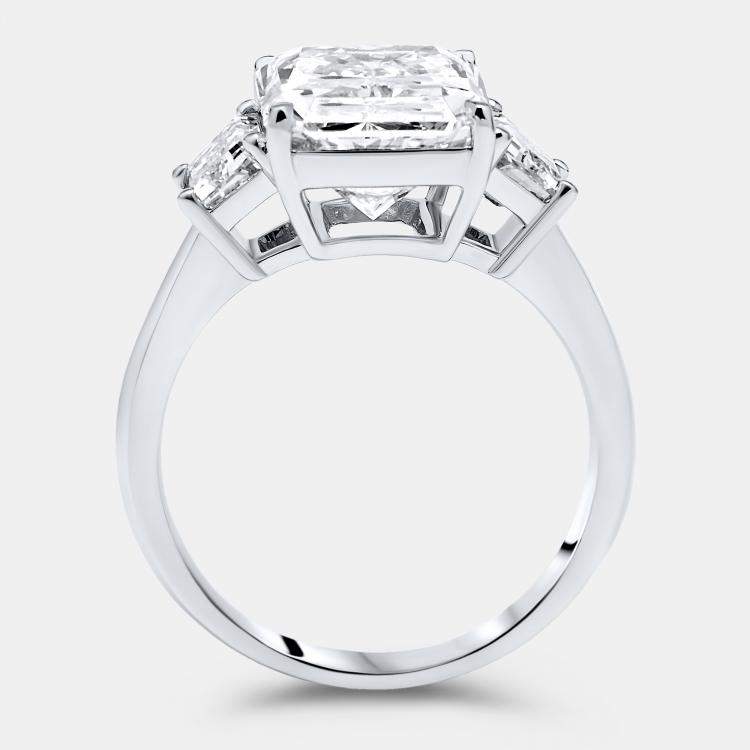 Pre Owned 6.00 cts Radiant and Trapezoid Lab Grown Diamonds 18k White Gold Ring Size 53