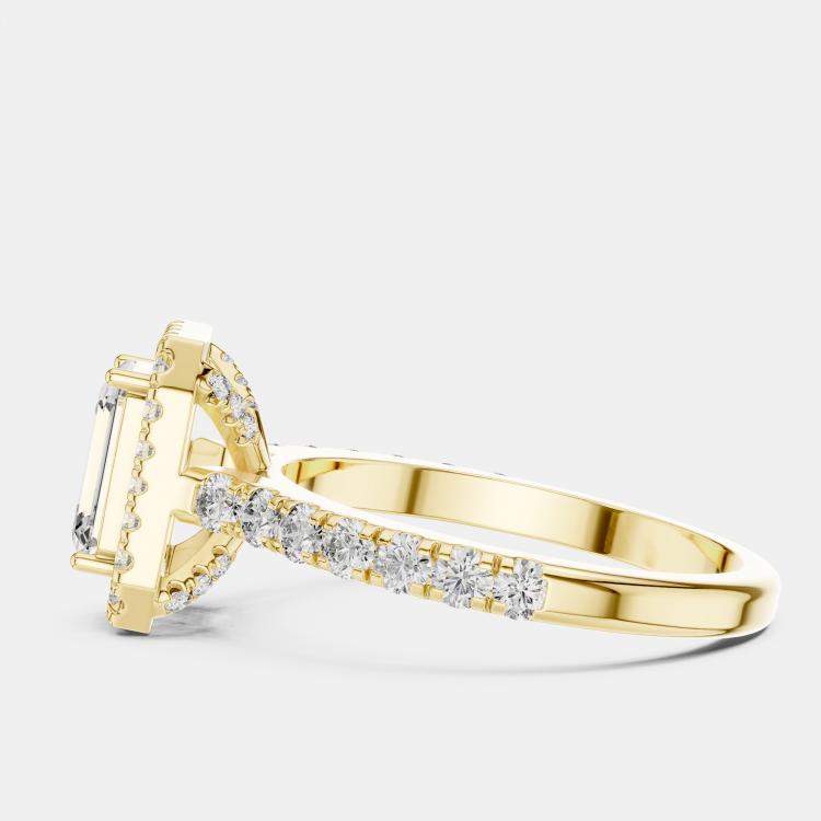 مملوكة مسبقًا 1.65 cts Center Emerald Cut 18k Yellow Gold Solitaire Lab Grown Diamond Ring Size 53