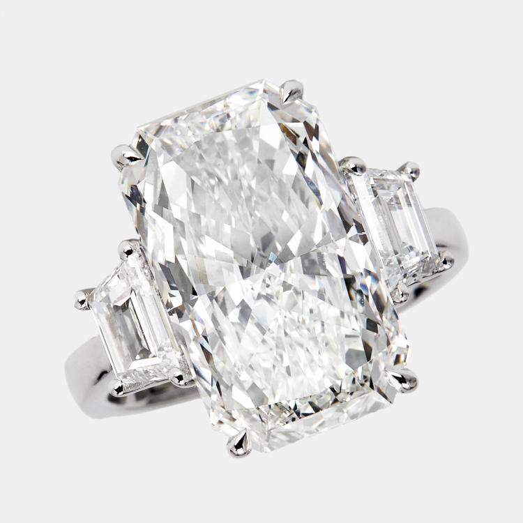 Pre Owned 8 cts Radiant and Trapezoid Lab Grown Diamonds 18k White Gold Ring Size 54