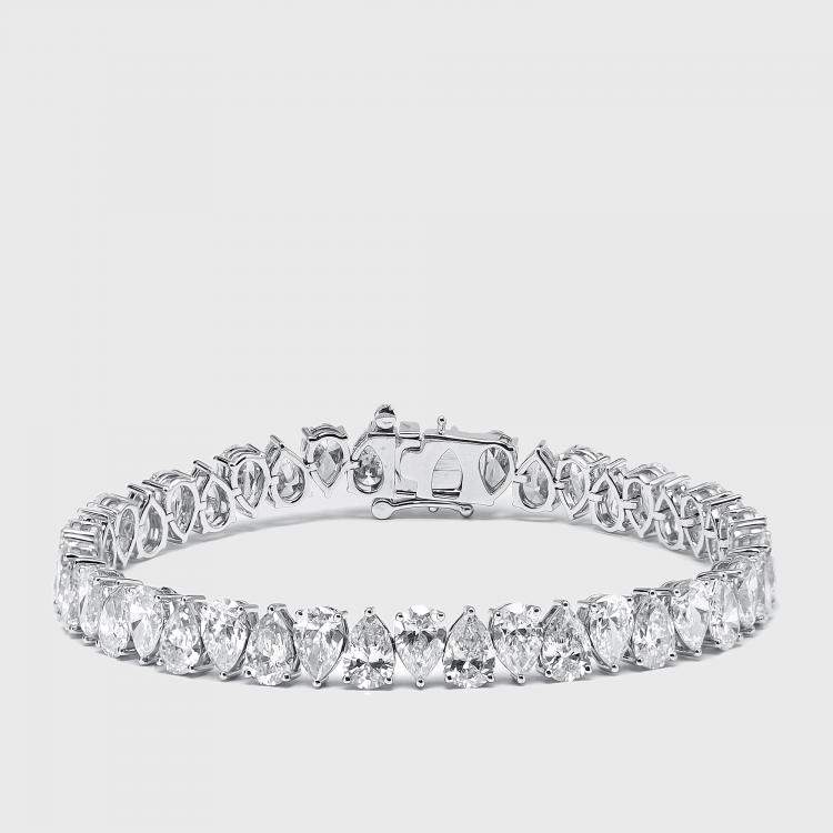 Pre Owned 15.5 cts Pear Lab Grown Diamond 18k White Gold Bracelet