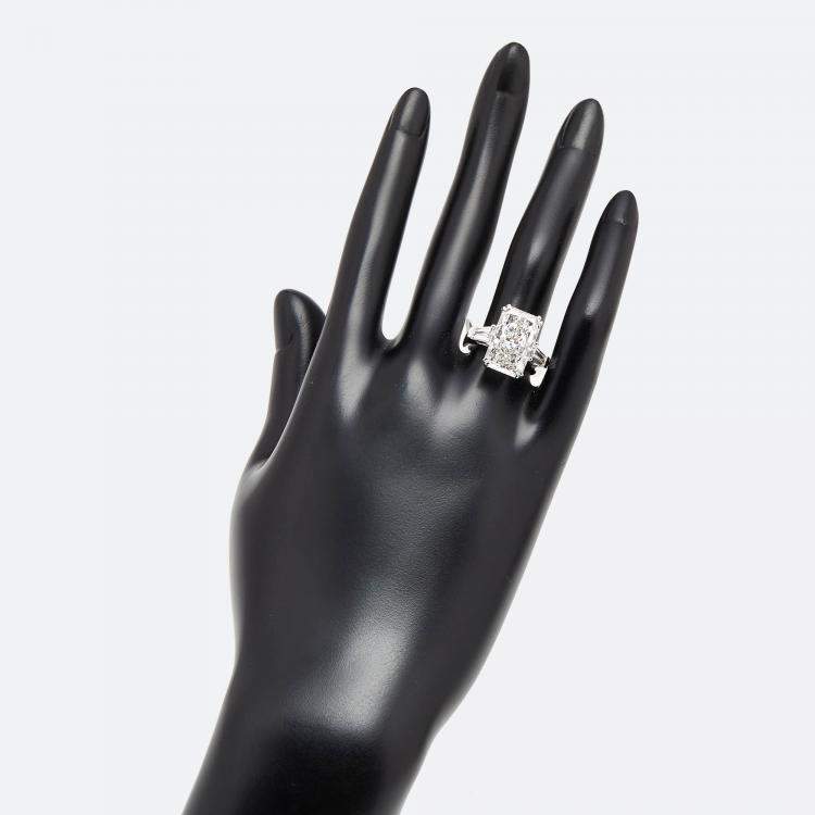 Pre Owned 7.8 cts Radiant Trapazoid Lab Grown Diamond 18k White Gold Ring Size 51