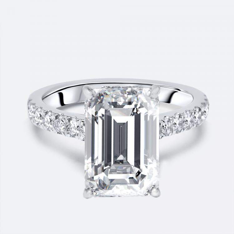 Pre Owned 5.5 cts Emerald Cut Round Lab Grown Diamond 18k White Gold Ring Size 52