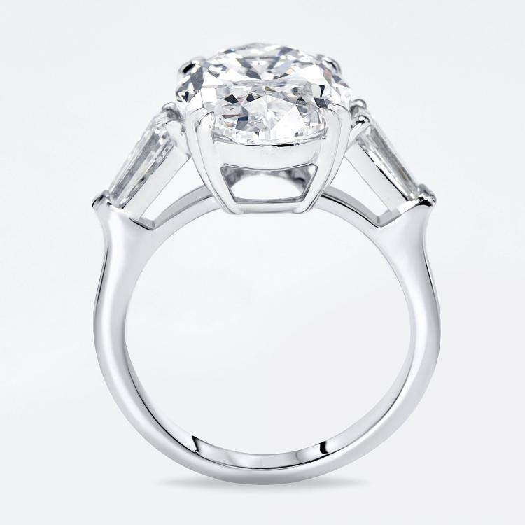 Pre Owned 8 cts Oval Trapezoid Lab Grown Diamond 18k White Gold Ring Size 54