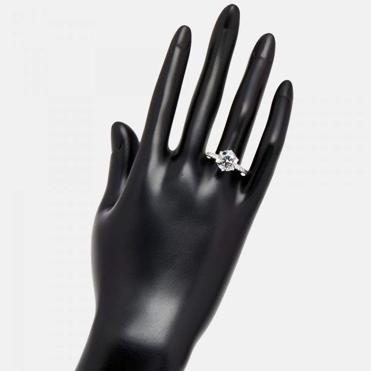 مملوكة مسبقًا 3.5 cts Round Lab Grown Diamonds 18k White Gold Ring Size 51