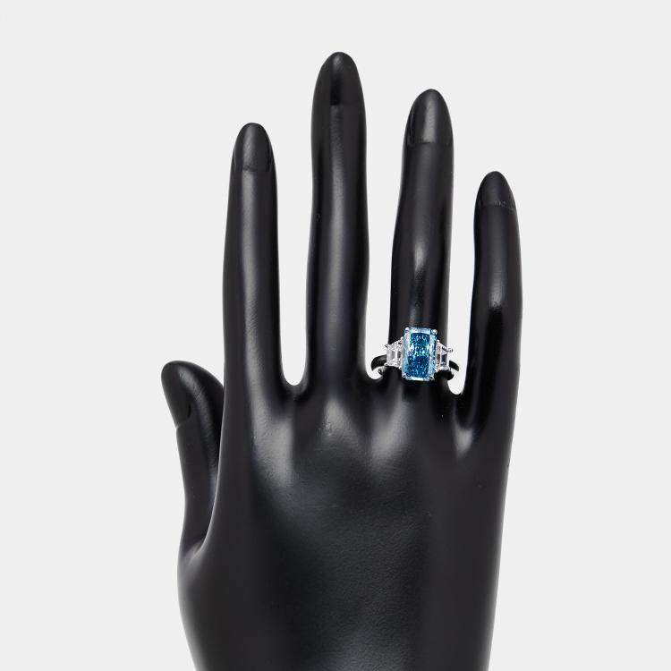 Pre Owned 4 cts Vivid Blue Radiant, Trapazoid Lab Grown Diamonds 18k White Gold Ring Size 51