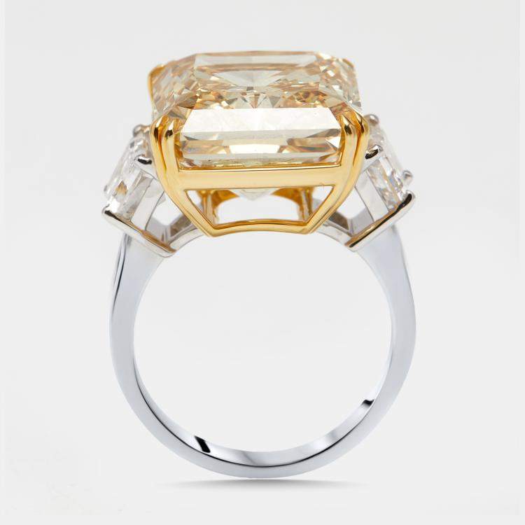Pre Owned 20.86 cts Yellow Radiant, Trapazoid Lab Grown Diamonds 18k Two Tone Gold Ring Size 52