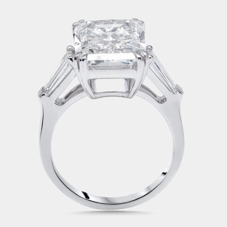 Pre Owned 7.8 cts Radiant, Trapezoid Lab Grown Diamonds 18k White Gold Ring Size 52