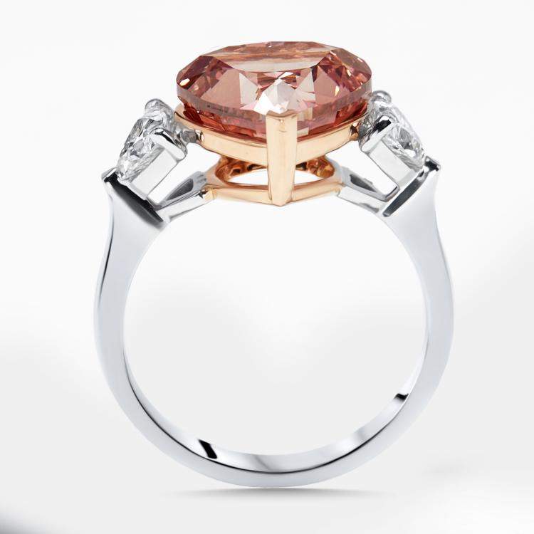 Pre Owned 4.7 cts Fancy Red Pear, Trillion Lab Grown Diamonds 18k Two Tone Gold Ring Size 52