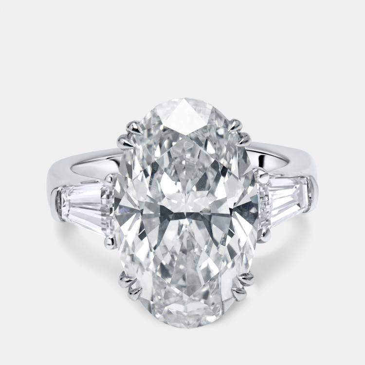 Pre Owned 8 cts Oval, Trapazoid Lab Grown Diamonds 18k White Gold Ring Size 52