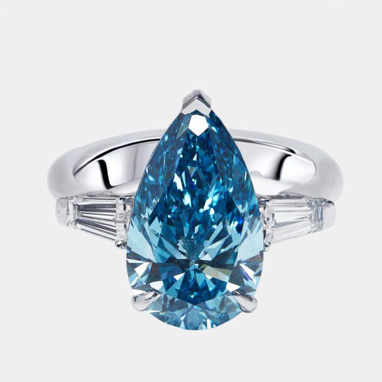 مملوكة مسبقًا 5.1 cts Vivid Blue Pear, Trapazoid Lab Grown Diamonds 18k White Gold Ring Size 52