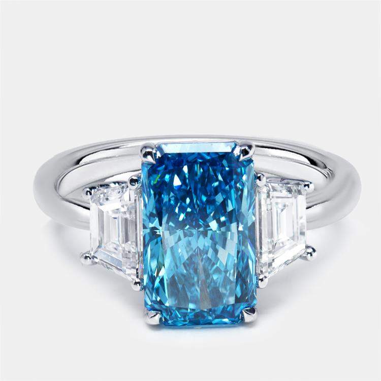 Pre Owned 4 cts Vivid Blue Radiant, Trapazoid Lab Grown Diamonds 18k White Gold Ring Size 52