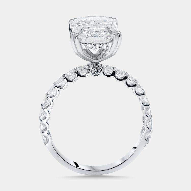 Pre Owned 6.4 cts Radiant, Round Lab Grown Diamonds 18k White Gold Ring Size 53