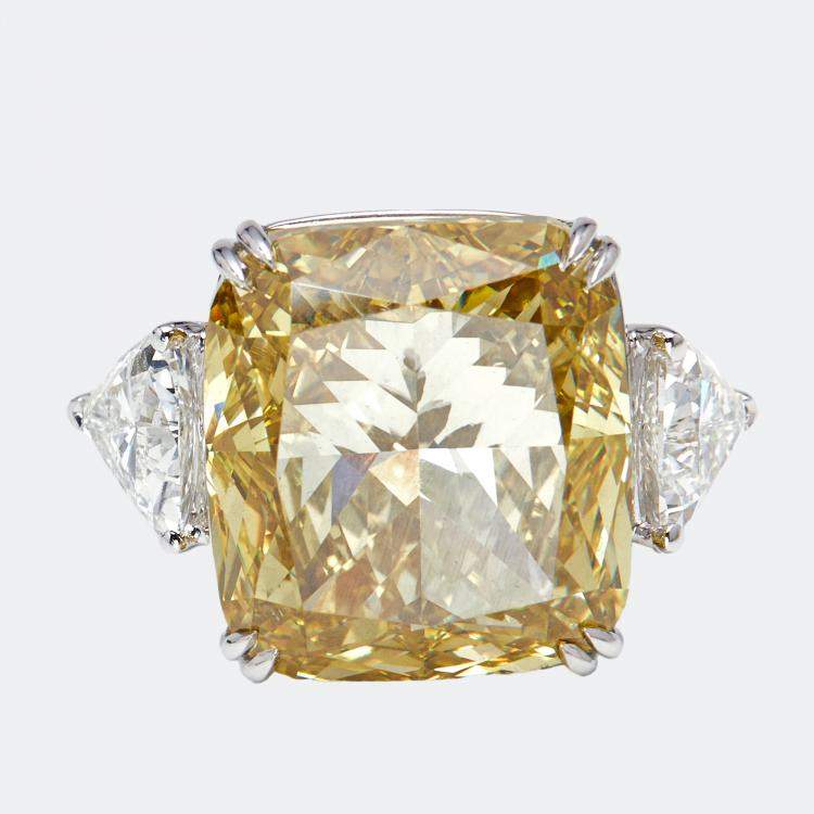 Pre Owned 22 cts Fancy Yellow Cushion, Trillion Lab Grown Diamonds 18k White Gold Ring Size 55