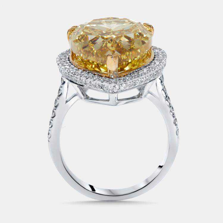 Pre Owned 16.5 cts Fancy Yellow Pear, Round Lab Grown Diamonds 18k Two Tone Gold Ring Size 55