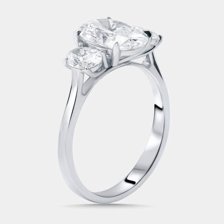 Pre Owned 2.62 cts Oval Lab Grown Diamond 18K White Gold Ring Size 54