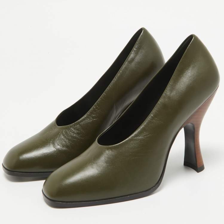 Pre Owned The Row Army Green Leather Jade Pumps Size 36