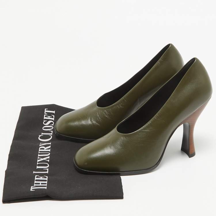 Pre Owned The Row Army Green Leather Jade Pumps Size 36