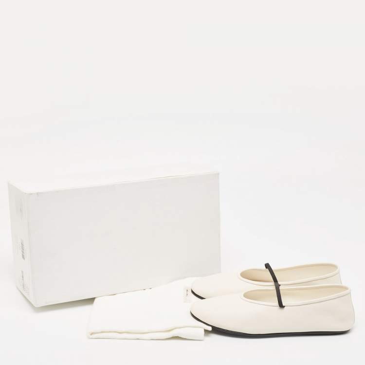 Pre Owned The Row Off White Leather Elastic Ballet Flats Size 35.5