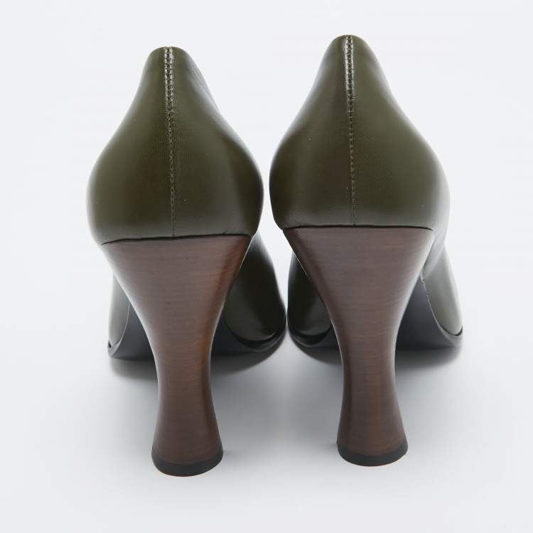 Pre Owned The Row Green  Leather Round Toe Pumps Size 41