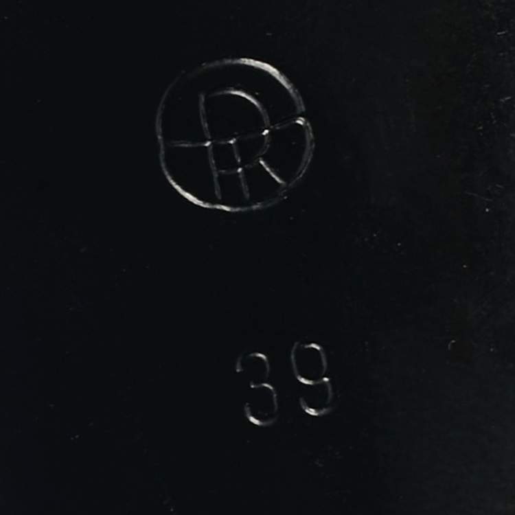 Pre Owned The Row White Leather Kate Ankle Strap Sandals Size 39