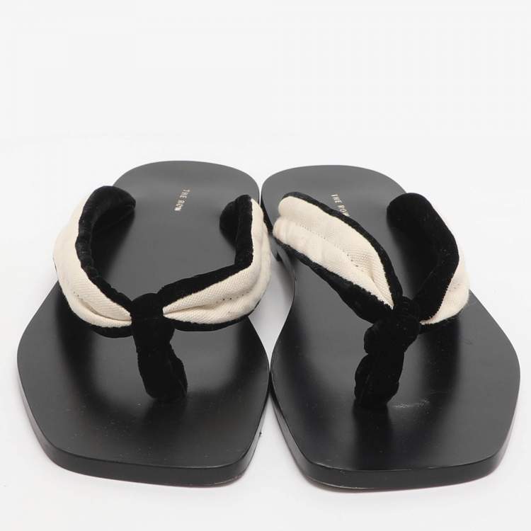 Pre Owned The Row Swan Size 39 White/Black Canvas Thong Flats