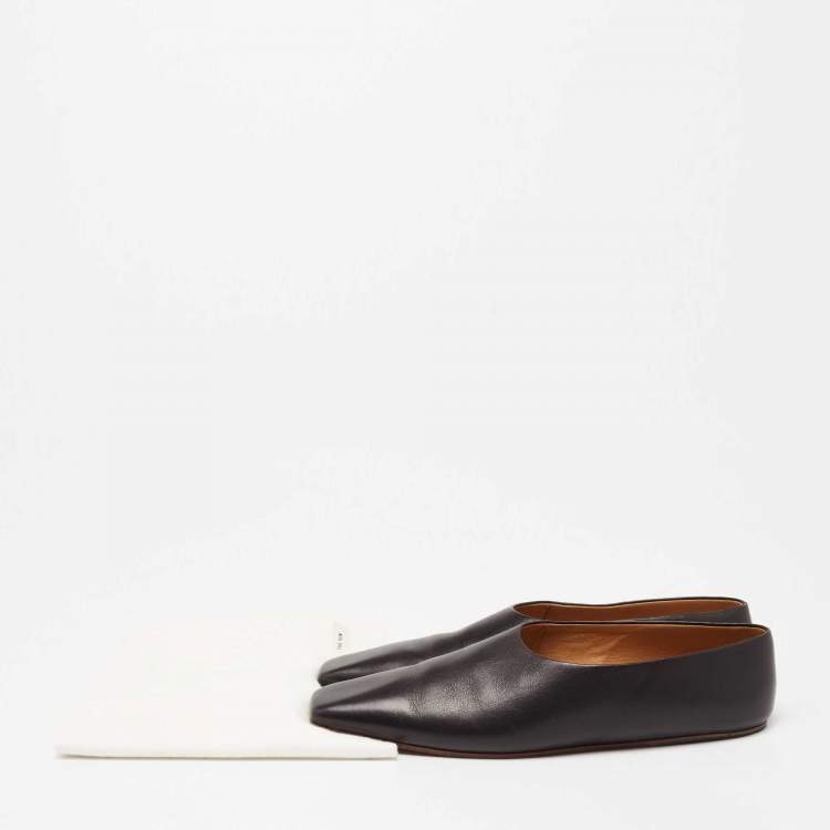 Pre Owned The Row Black Leather Flats Size 37.5