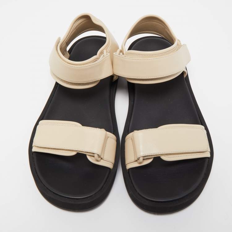 Pre Owned The Row Cream Leather Hook and Loop Flat Sandals Size 38