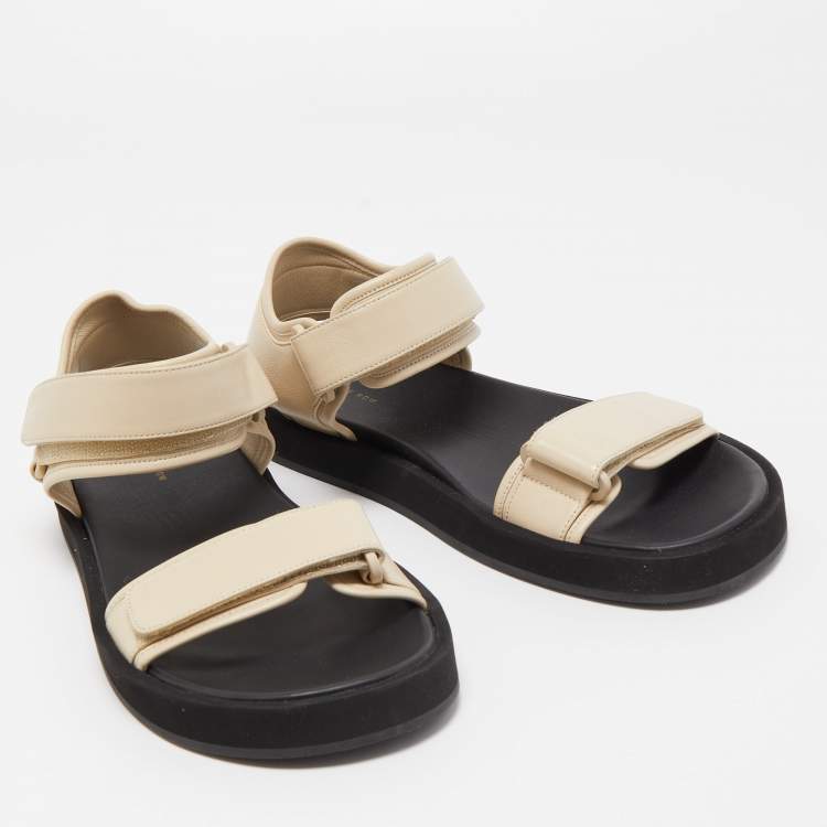 Pre Owned The Row Cream Leather Hook and Loop Flat Sandals Size 38