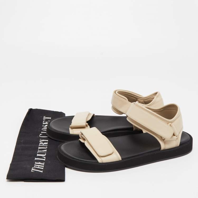 Pre Owned The Row Cream Leather Hook and Loop Flat Sandals Size 38