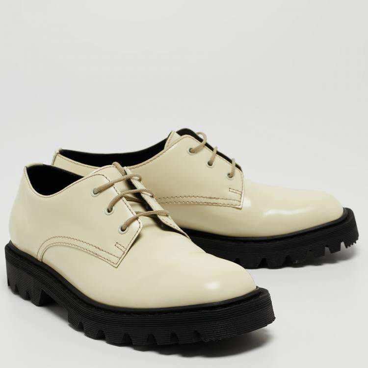 Pre Owned The Row Cream Leather Ranger Derby Size 35.5