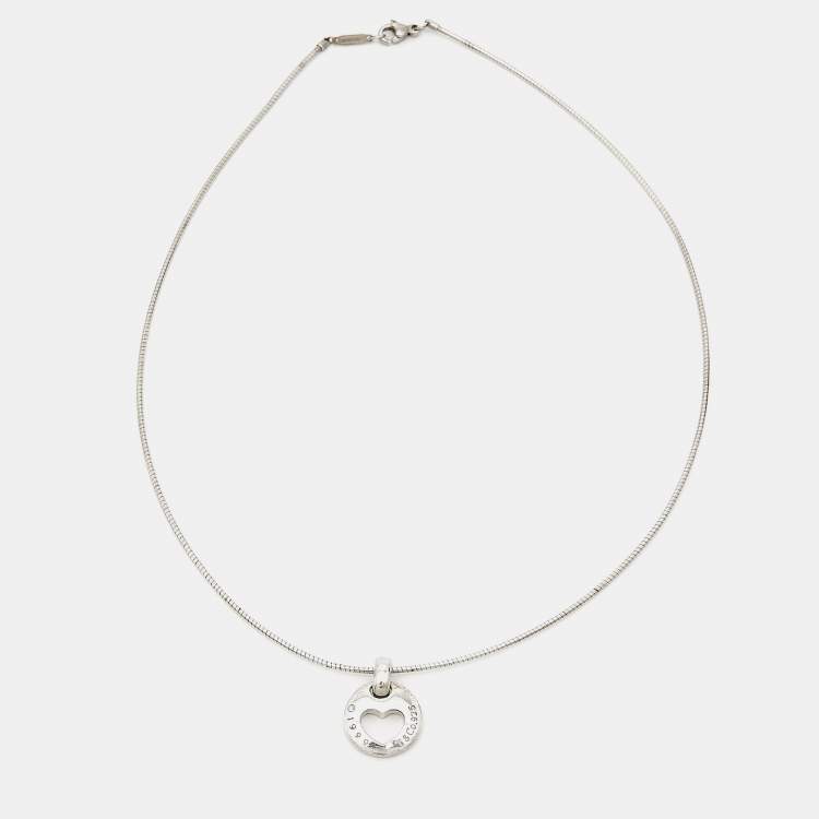 مملوكة مسبقًا Tiffany & Co. Round Heart Oval Link Sterling Silver Necklace