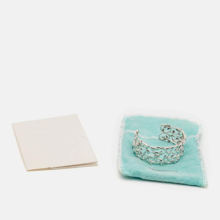 Pre Owned Tiffany & Co. Paloma Picasso Olive Leaf Sterling Silver Medium Model Open Cuff Bracelet