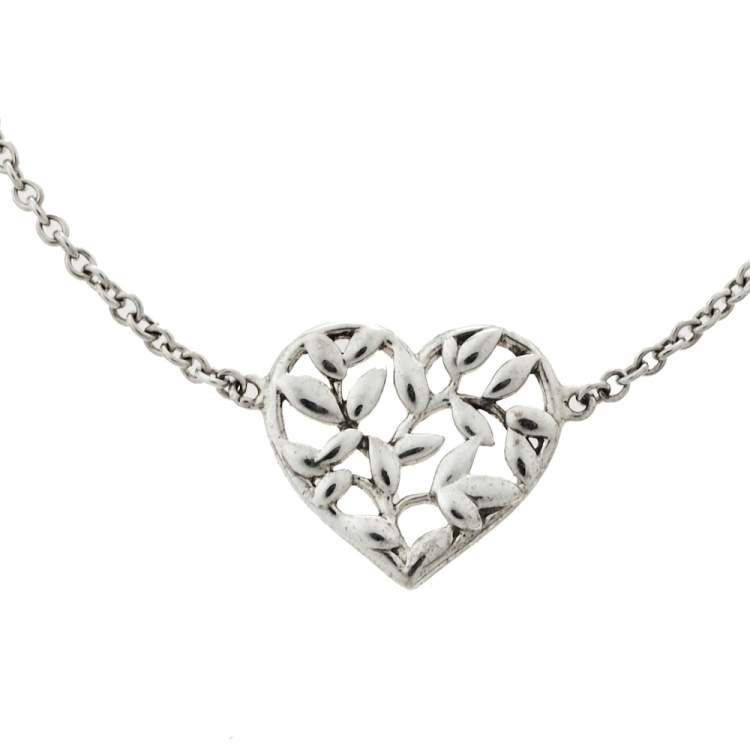 Pre Owned Tiffany & Co. Paloma Picasso Olive Leaf Heart Sterling Silver Bracelet