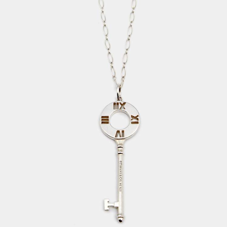 Pre Owned Tiffany & Co. Atlas Pierced Key Silver Pendant Oval Chain Link Necklace