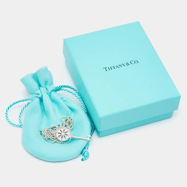 Pre Owned Tiffany & Co. Daisy Key Sterling Silver & Diamond Pendant Necklace